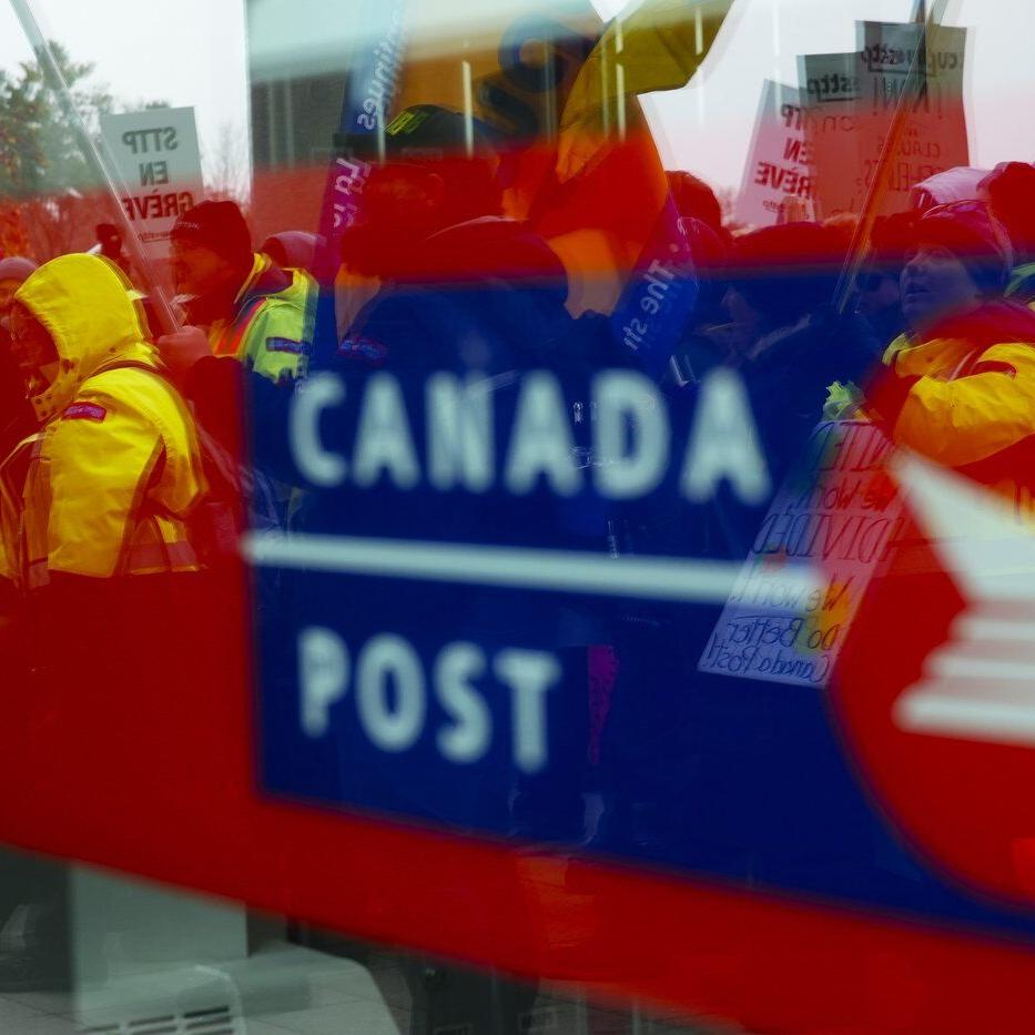 Retail council calls for government intervention in Canada Post strike